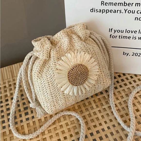 ⚠️Clearance Floral Cute Straw Bag / Drawstring Crossbody Bag - Picture 8 of 8